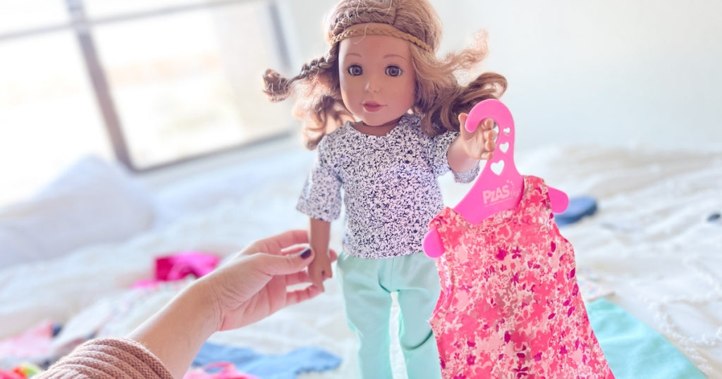 50-Piece 18″ Doll Clothes & Accessories Sets Only $23.95 + Free Expedited Shipping | Fits American Girl Dolls